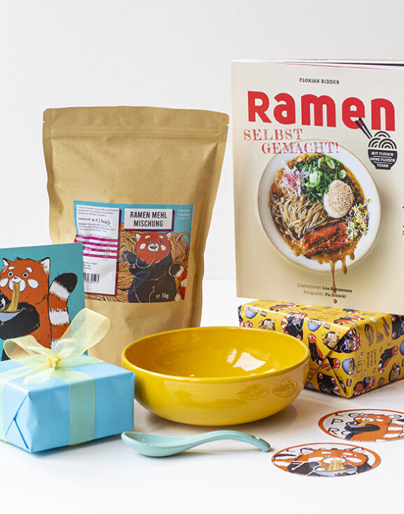 Lesser Panda Geschenkset - Ramen Kochbuch | Ramen Schüssel und Löffel | Nudel Mehl Mischung